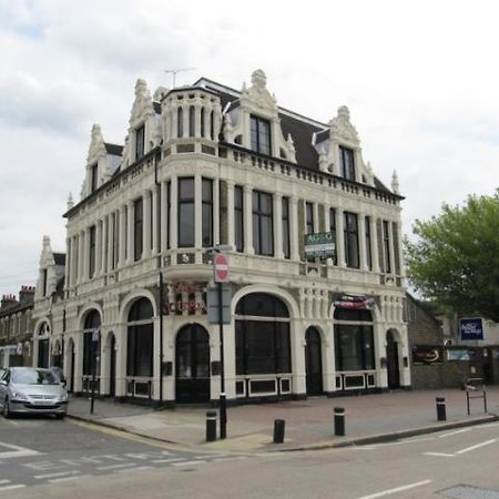 Hotel Duke Of Fife Barking  Exterior foto