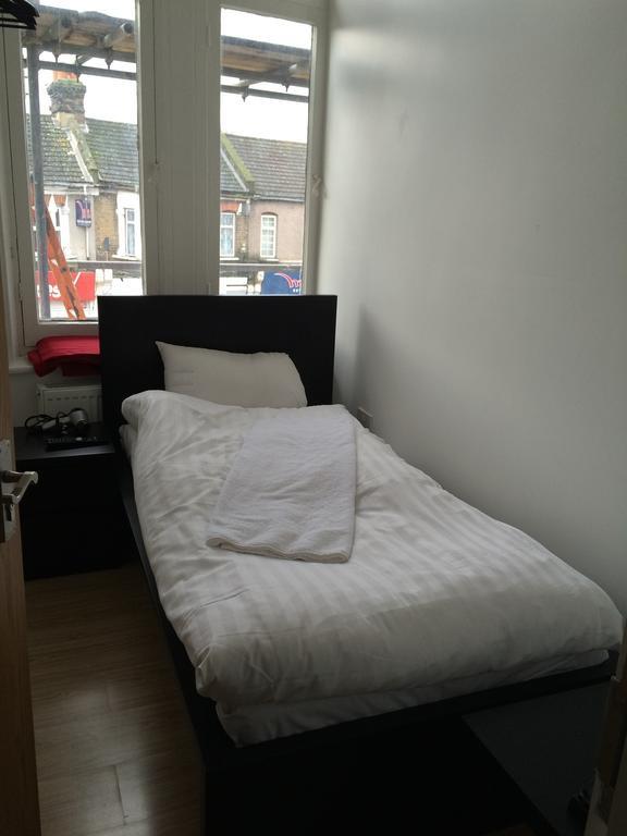 Hotel Duke Of Fife Barking  Habitación foto